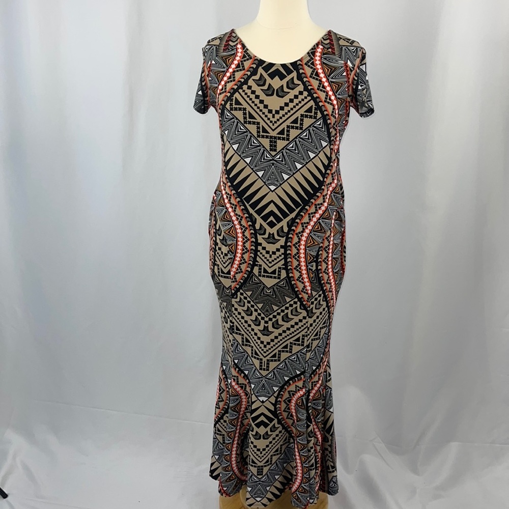 Cocomo size large multicolored short sleeve with fishtail maxi dress.